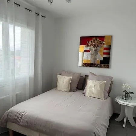 Bel Neuf, Bien Situe *